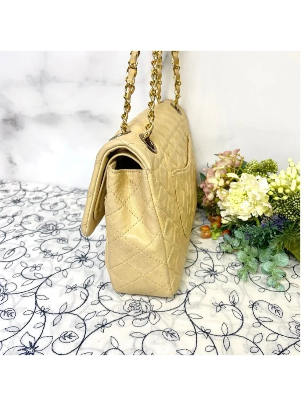 Chanel Vintage Turnlock Quilted Beige Shoulder Bag